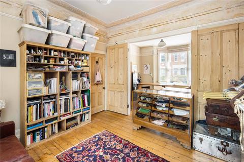 18 Mount Pleasant Lane, London, E5 9DN
