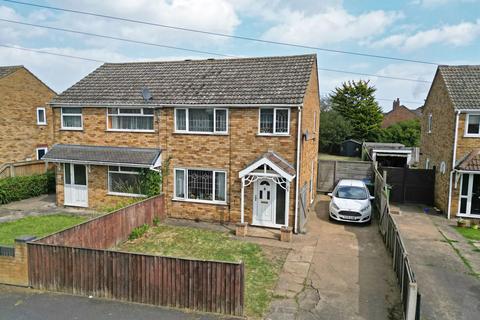 3 bedroom semi-detached house for sale, Chestnut Avenue, Immingham DN40