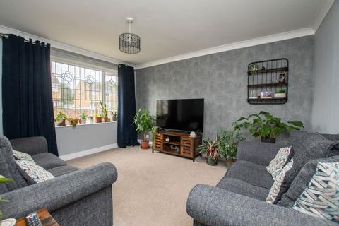 3 bedroom semi-detached house for sale, Chestnut Avenue, Immingham DN40