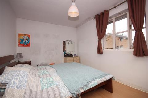 1 bedroom flat to rent, Croft Street, London SE8