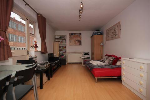 1 bedroom flat to rent, Croft Street, London SE8