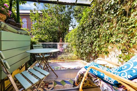 2 bedroom maisonette for sale, Warneford Street, South Hackney, London, E9