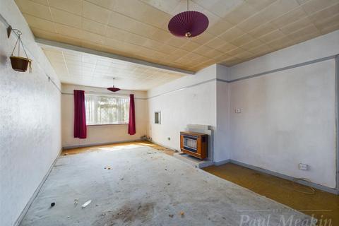 14 Warbank Crescent, New Addington, Croydon, CR0 0AS