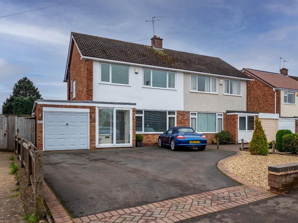 Kenilworth Road Cubbington 3 Bed Semi Detached House For Sale £