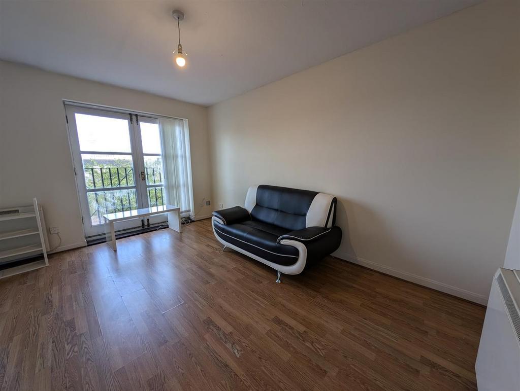 Living Room2.jpg