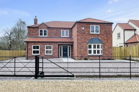 4 bedroom detached house for sale, Main Street, Kirklington, Newark