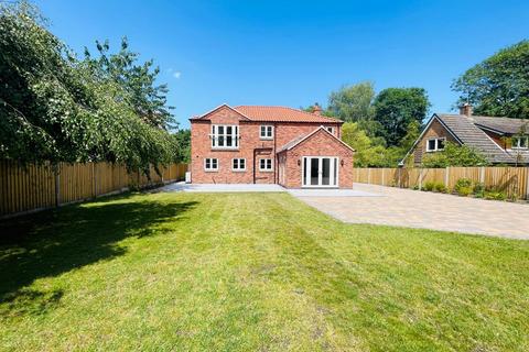 4 bedroom detached house for sale, Main Street, Kirklington, Newark