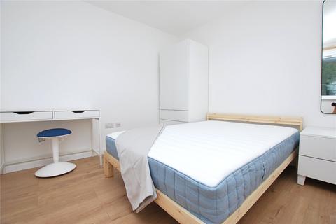 4 bedroom end of terrace house to rent, Guildford Park Avenue, Guildford, Surrey, GU2