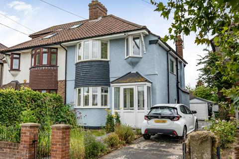 3 bedroom semi-detached house for sale, Wricklemarsh Road, London