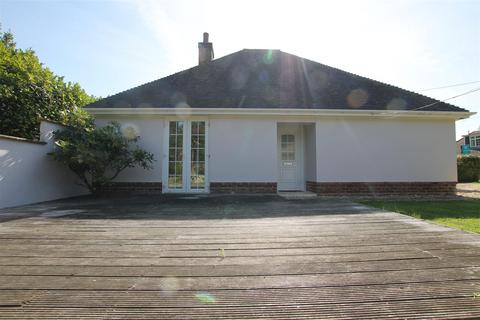 3 bedroom detached bungalow to rent, Lane End Close, Bembridge