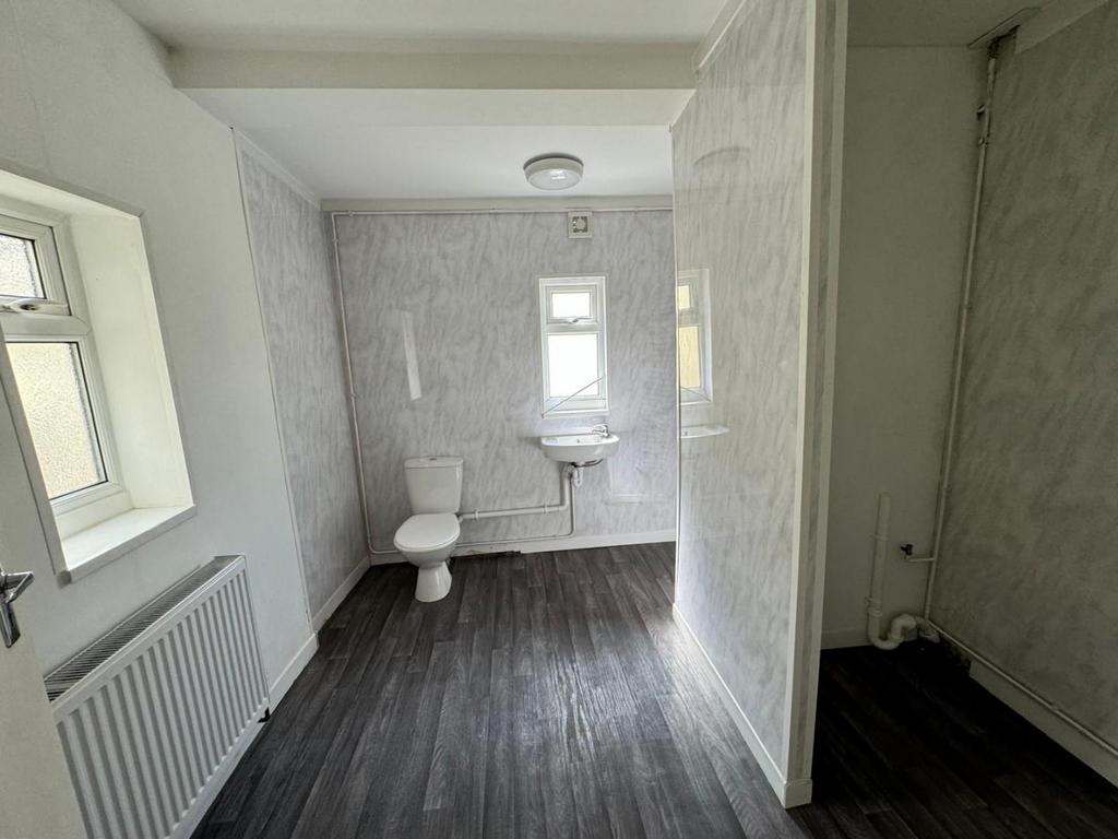 Bathroom.jpeg