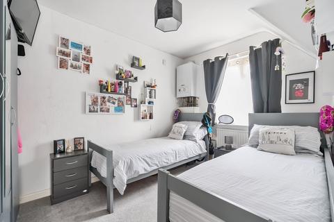 25 Cherry Trees, Lower Stondon, Henlow, SG16 6DT