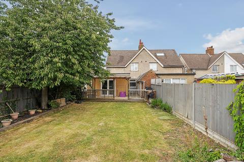 25 Cherry Trees, Lower Stondon, Henlow, SG16 6DT