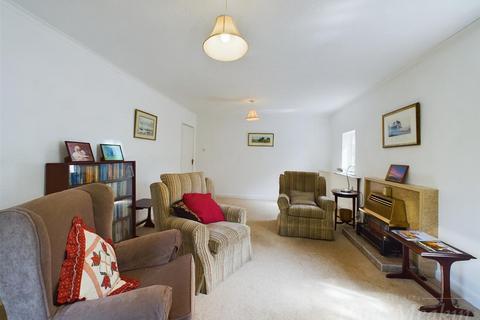 25 Arkwright Road, South Croydon, CR2 0LN