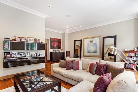 2 bedroom apartment for sale, Lennox Gardens, Knightsbridge SW1X