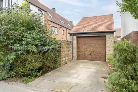 4 bedroom townhouse for sale, St. Aelreds Mews, York YO31