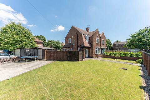 3 bedroom semi-detached house for sale, Lown Hill, York YO24