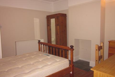 4 bedroom terraced house to rent, Peel Street, Derby DE22