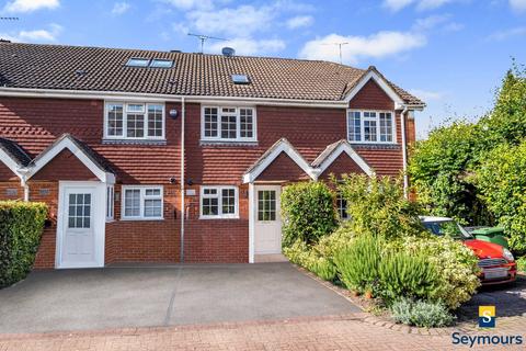 3 bedroom terraced house for sale, Chesham Road, Surrey GU1