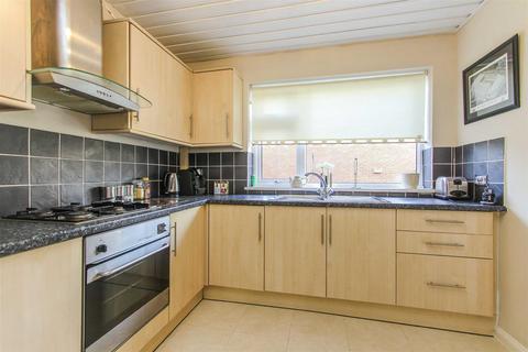 3 bedroom semi-detached house to rent, Burnt House Road, Monkseaton