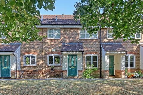 2 bedroom flat for sale, Bryony Close, Loughton