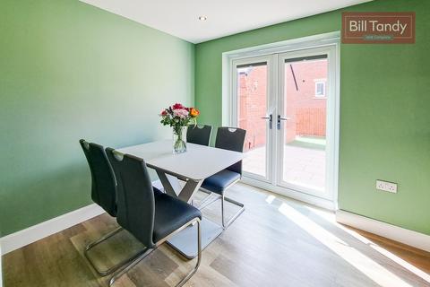 1 Teal Road, Streethay, Lichfield, WS13 8GJ