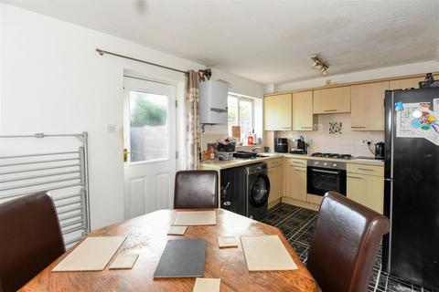 25 Gibbs Leaze, Hilperton, Trowbridge, BA14 7QN