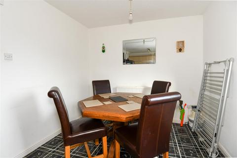 25 Gibbs Leaze, Hilperton, Trowbridge, BA14 7QN