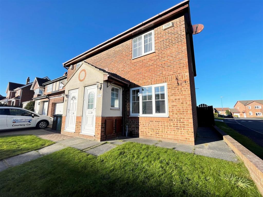 Torcross Close, Clavering, Hartlepool 2 bed semidetached house to rent
