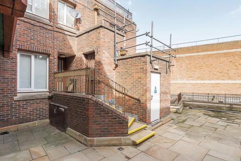 1 bedroom flat for sale, Windsor,  Berkshire,  SL4