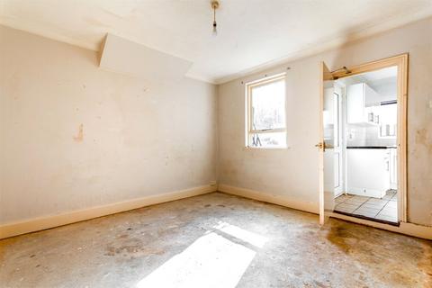 3 bedroom terraced house for sale, Carisbrooke Road, Brighton BN2