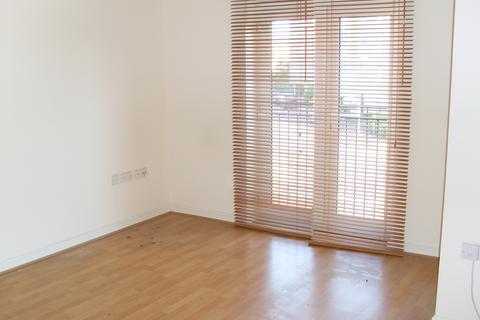 2 bedroom flat to rent, Coniston Avenue, Purfleet-on-Thames RM19