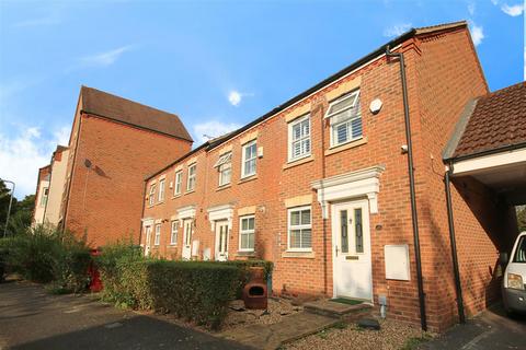 2 bedroom end of terrace house for sale, Parsons Road, Langley