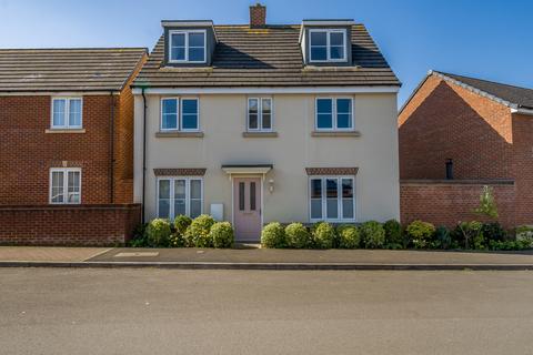 5 bedroom detached house for sale, Skylark Road, Melksham, Wiltshire