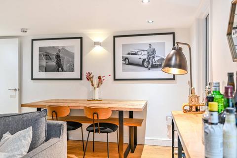 2 bedroom flat for sale, Stratford Villas, Camden, London, NW1