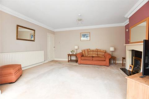 71 Squires Way, Dartford, DA2 7NN