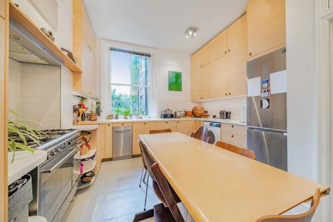 4 bedroom flat for sale, Tierney Road, London