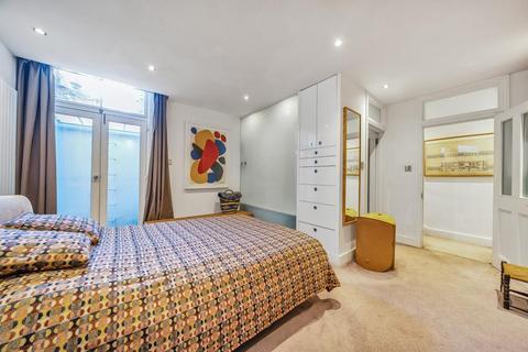 4 bedroom flat for sale, Tierney Road, London