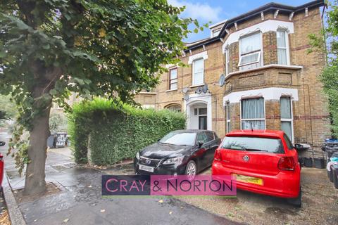 2 bedroom flat to rent, Oakfield Road, Croydon, CR0