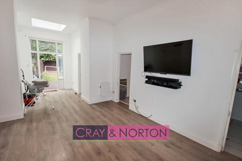 2 bedroom flat to rent, Oakfield Road, Croydon, CR0