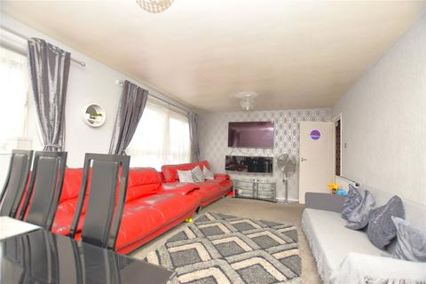 2 bedroom apartment for sale, Shepherds Close, Romford, RM6