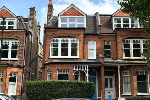 32 Tetherdown, London, N10 1NB