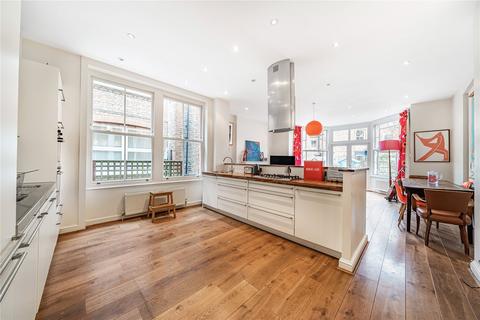 32 Tetherdown, London, N10 1NB