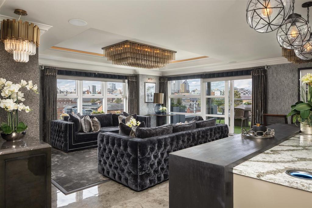 Image showcasing Luxury Celebrity Real Estate and Home Sales - Robb Report