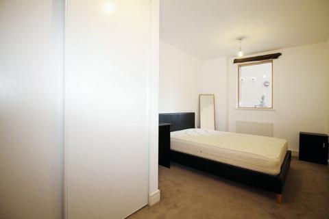 2 bedroom flat for sale, CROMWELL COURT, 10 BOWMAN LANE, LEEDS, LS10