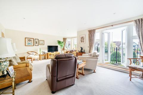 2 bedroom apartment for sale, Between Streets, Cobham, KT11