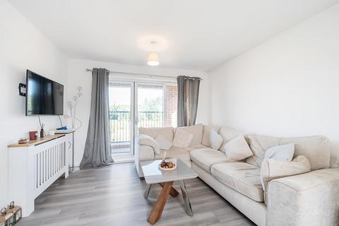 2 bedroom apartment for sale, Louisburg Avenue, Bordon, Hampshire, GU35