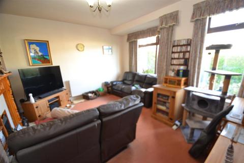 3 bedroom semi-detached house for sale, Willow Drive, Odsal