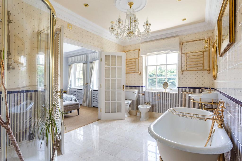 En Suite Bathroom