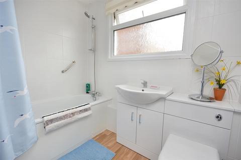 1 bedroom flat for sale, Taddington Road, Eastbourne